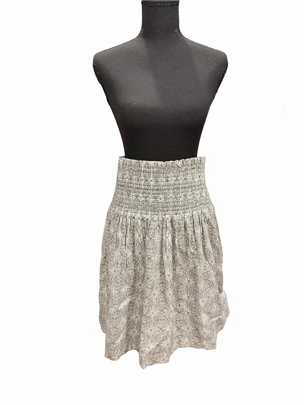 kate quinn Paisley Mini Skirt in Gray & White NWT